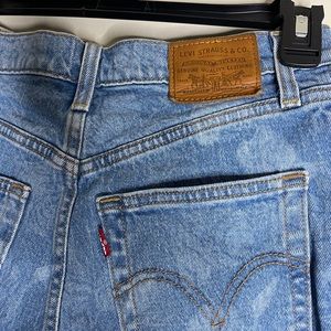 UO High Rise Levi’s